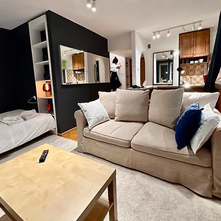 Sushi 2 Fast Wifi 1gbs 85'tv Hbo Disney+ Amazontv Apartment Warsaw