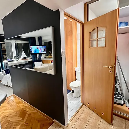 Sushi 2 Fast Wifi 1gbs 85'tv Hbo Disney+ Amazontv Apartment Warsaw