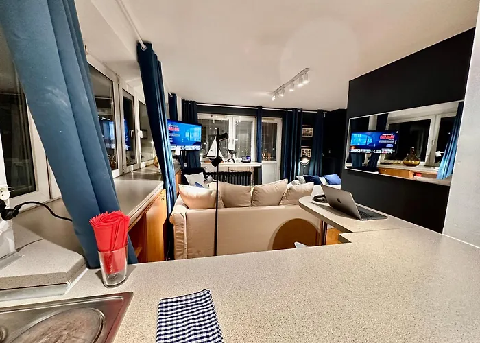 Sushi 2 Fast Wifi 1gbs 85'tv Hbo Disney+ Amazontv Apartment Warsaw